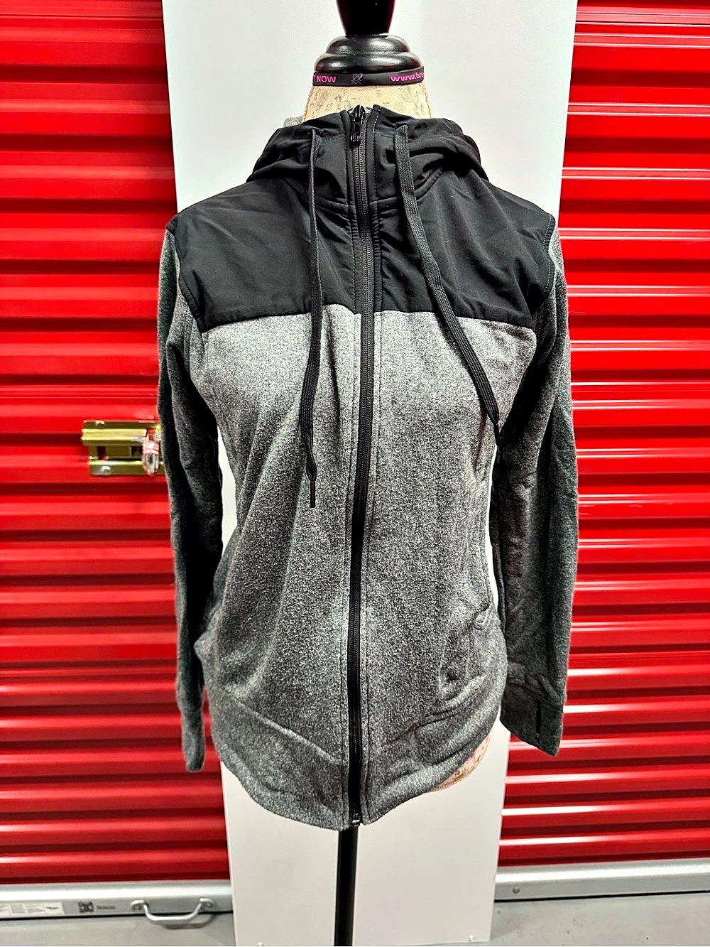 adidas Climawarm Performance Jacket Gray & Black Size Medium Like New